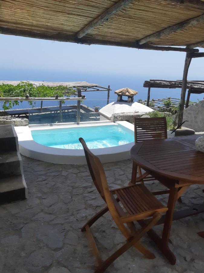 Eleanor' S Garden Hotel Равело Екстериор снимка