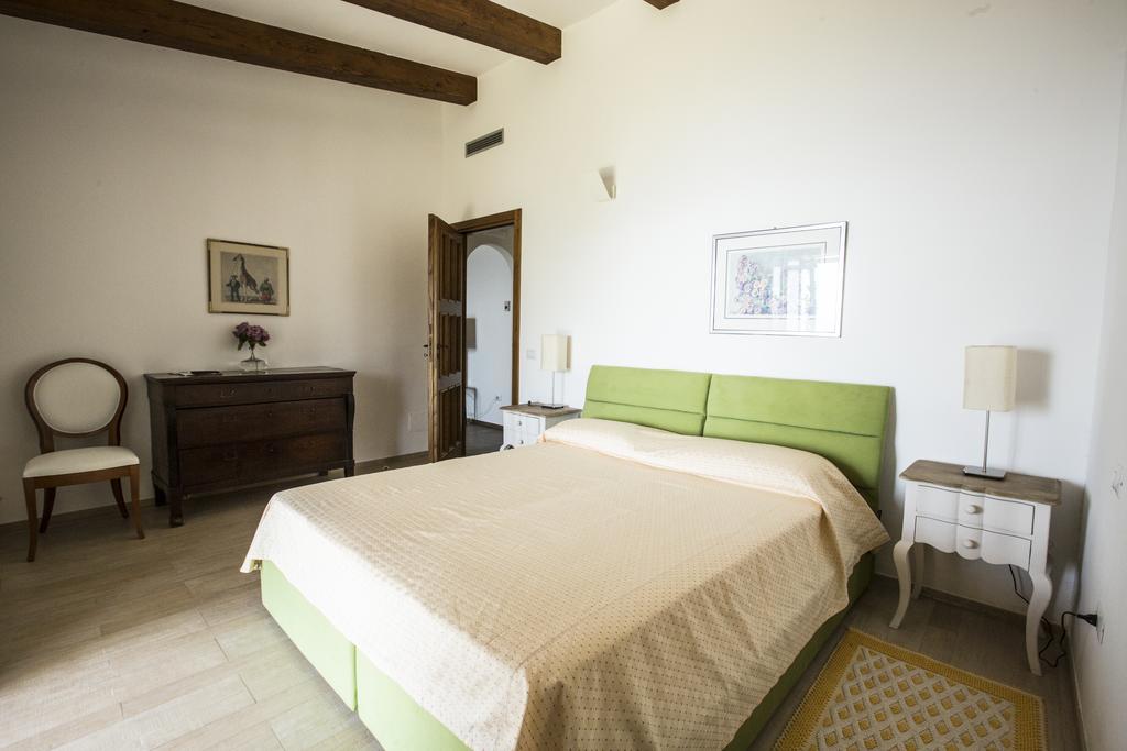 Eleanor' S Garden Hotel Равело Екстериор снимка