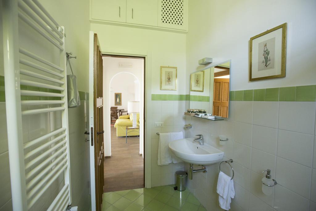 Eleanor' S Garden Hotel Равело Екстериор снимка