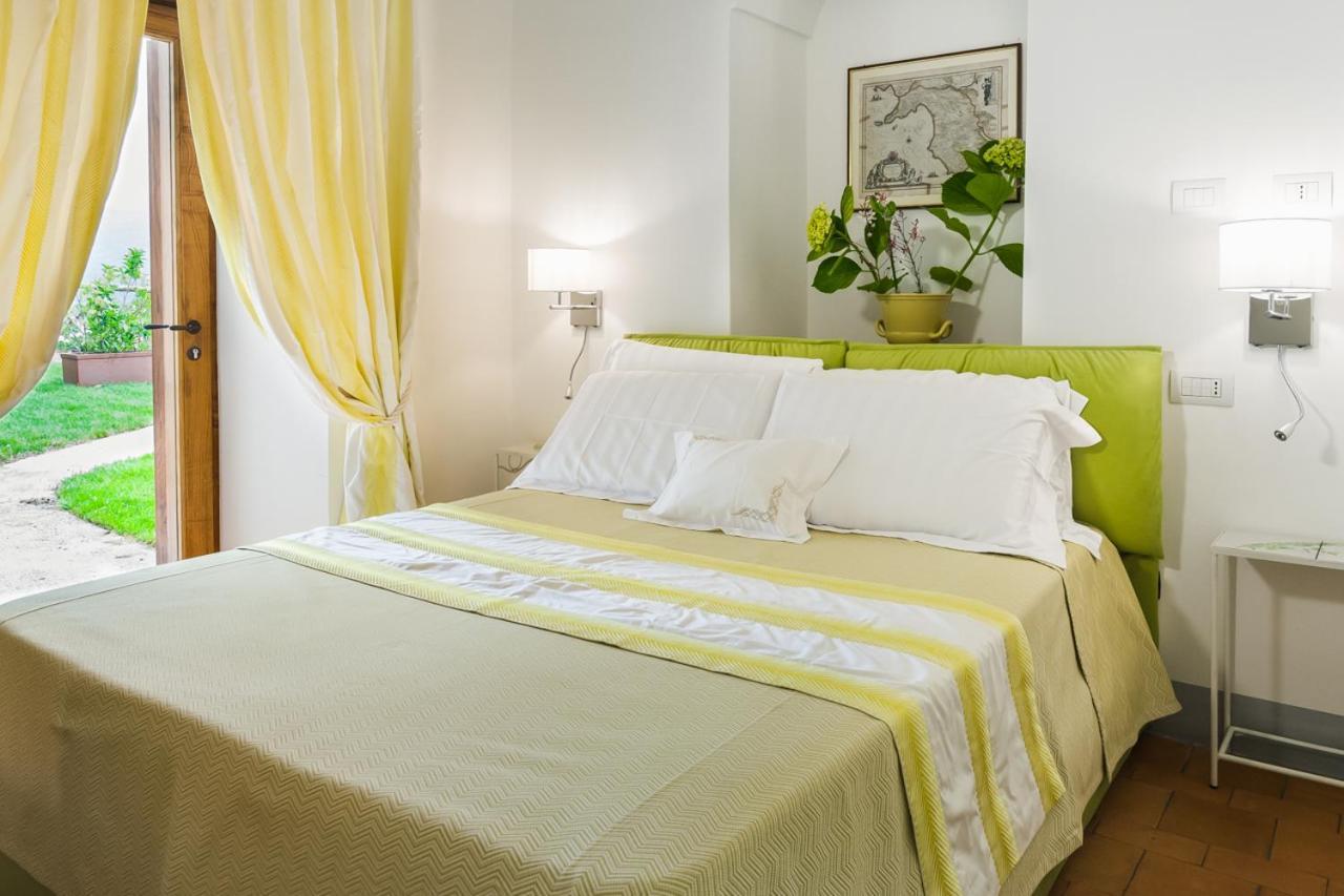 Eleanor' S Garden Hotel Равело Екстериор снимка